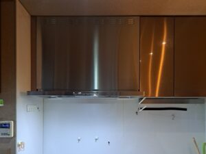神奈川のキッチン取付け隊　シロッコファンフードの取替　施工後　